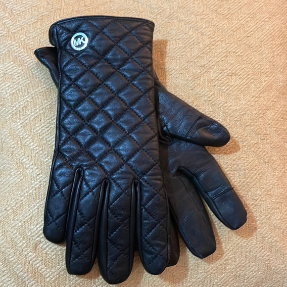 Michael Kors Accessories - Michael Kors leather gloves